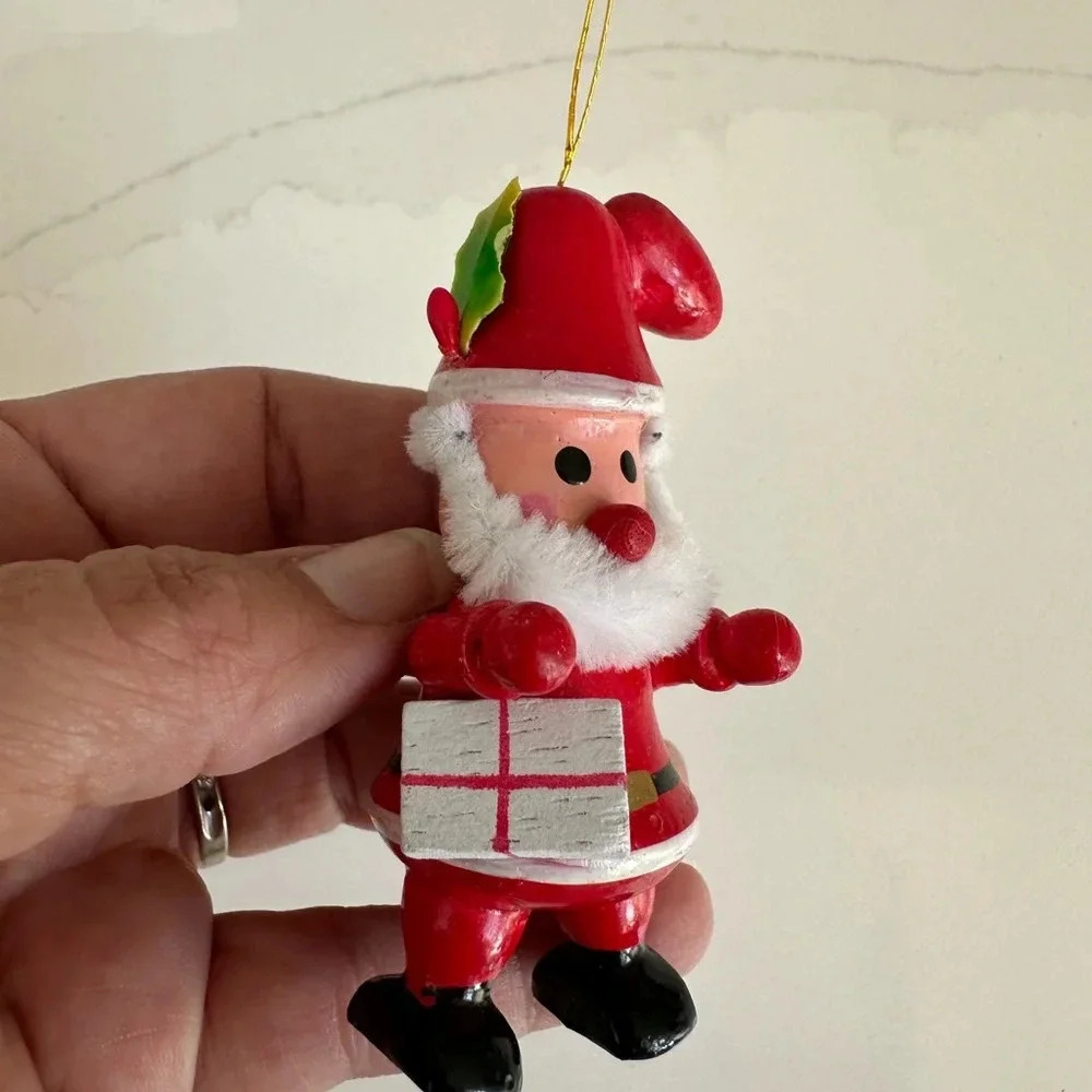 Vintage wooden Santa Ornament - Picture 2 of 3